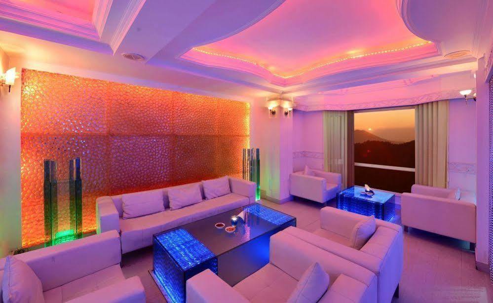 Ashiana Regency Hotell Shimla Exteriör bild