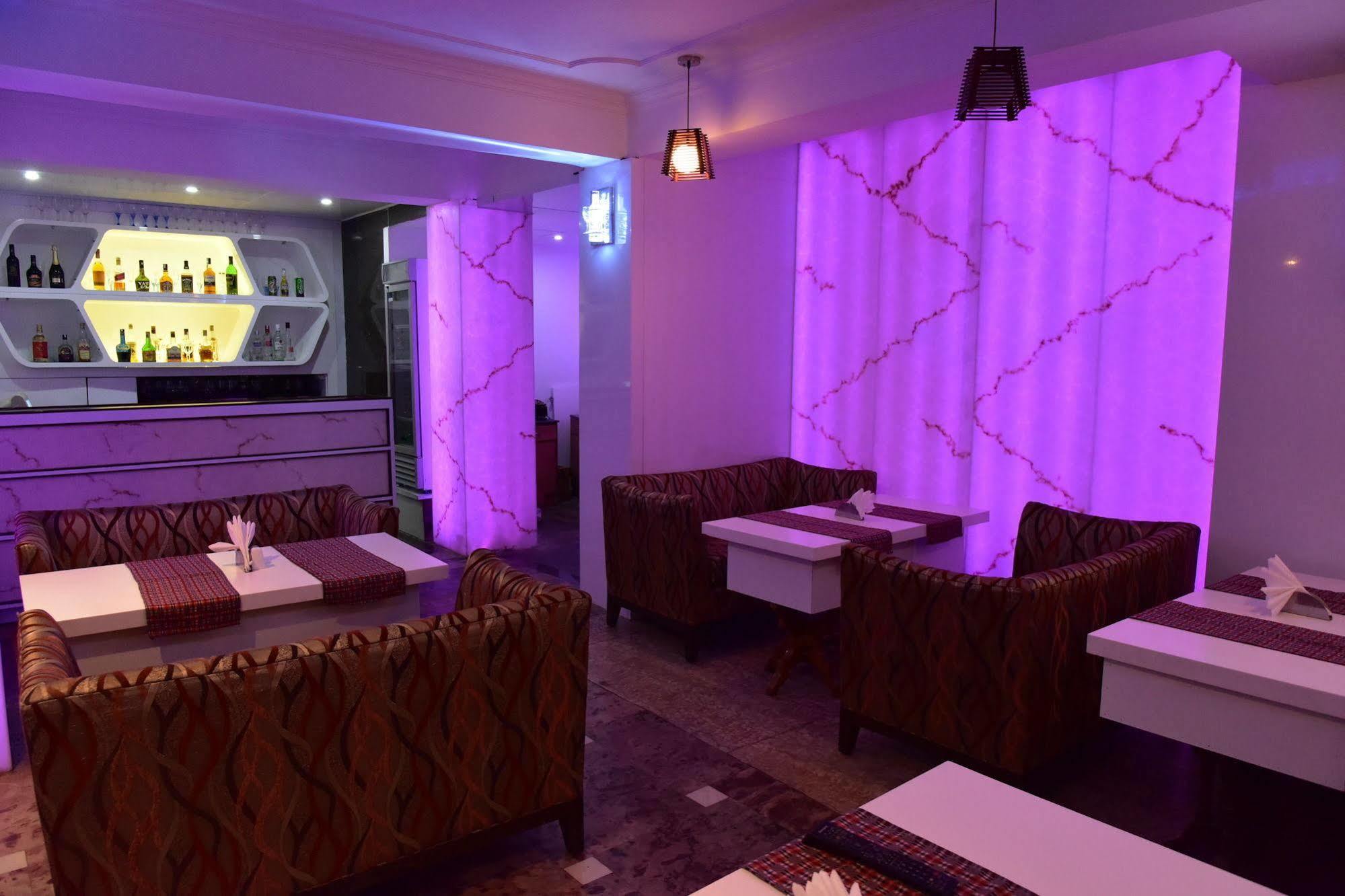 Ashiana Regency Hotell Shimla Exteriör bild